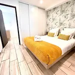 Affaire, Petit Dejeuner Offert En Hypercentre Aparthotel