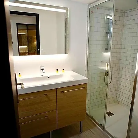 Affaire, Petit Dejeuner Offert En Hypercentre Aparthotel