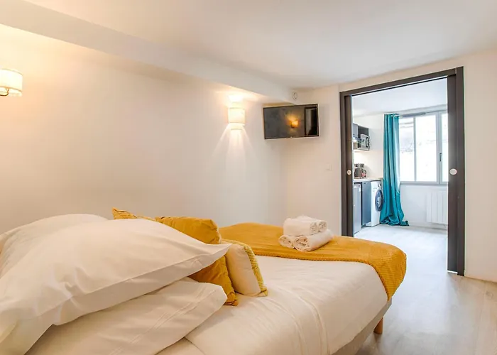 Affaire, Petit Dejeuner Offert En Hypercentre Aparthotel Caen